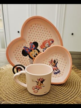 Vintage Disney Minnie Mouse Heart Dish Set – 3 Piece Kids Dinnerware Set 💖🐭